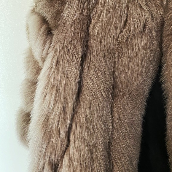 Twenty Fall Real Fox Fur Coat - Picture 3 of 5